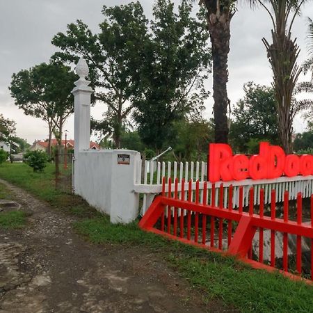 Reddoorz Syariah Near Suzuya Mall Banda Aceh 2 Geutieue Exterior photo