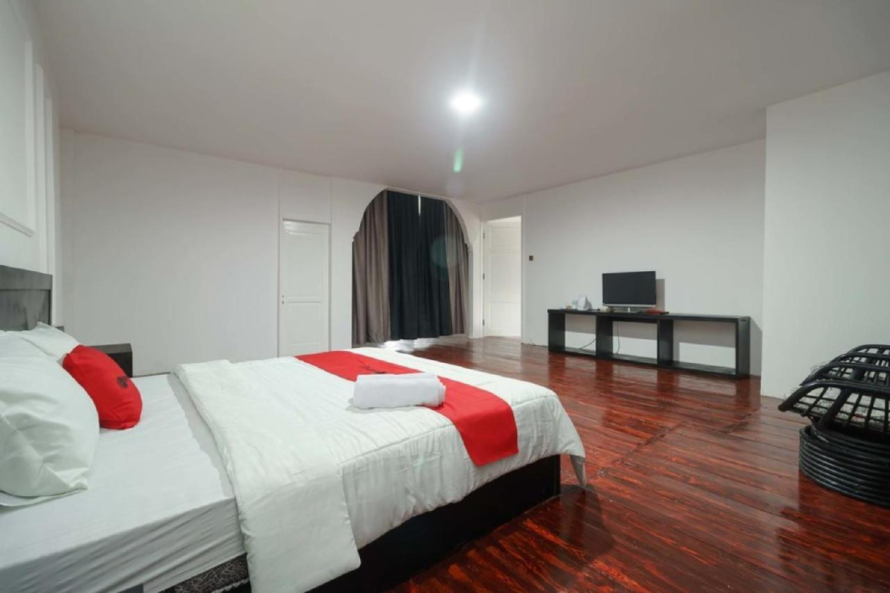 Reddoorz Syariah Near Suzuya Mall Banda Aceh 2 Geutieue Exterior photo